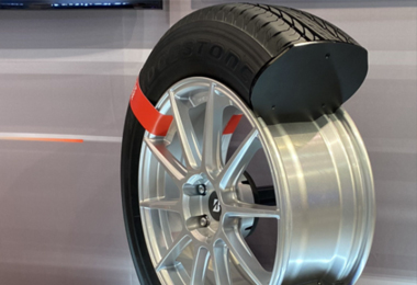 Emphasize the development of new tire technologies and products